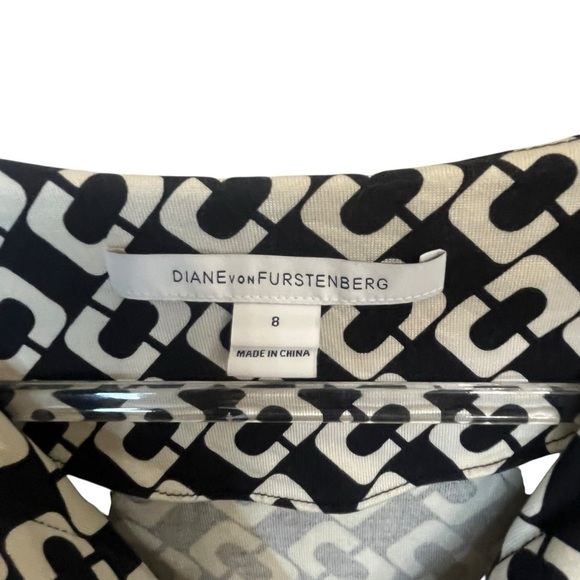 Diane Von Furstenberg Reina in Iconic Chain Link Print Silk Classic Dress SZ 8 - Picture 4 of 15